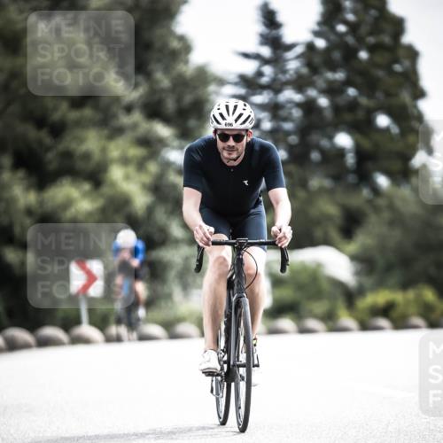 21.06.2026 - 29. Vierlanden-Triathlon H.Heesch http://msf.ph/oto/9906217 21.06.2026 11:45:01 Radfahren 255, 696 meine-sportfotos.de
