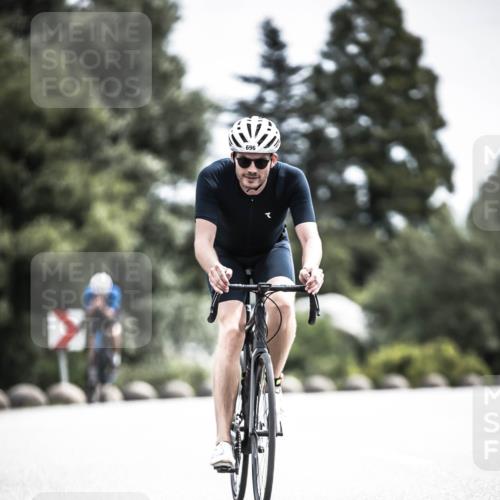 21.06.2026 - 29. Vierlanden-Triathlon H.Heesch http://msf.ph/oto/9906224 21.06.2026 11:45:01 Radfahren 255, 696 meine-sportfotos.de