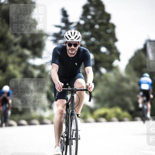 21.06.2026 - 29. Vierlanden-Triathlon H.Heesch http://msf.ph/oto/9906232 21.06.2026 11:45:01 Radfahren 255, 696 meine-sportfotos.de