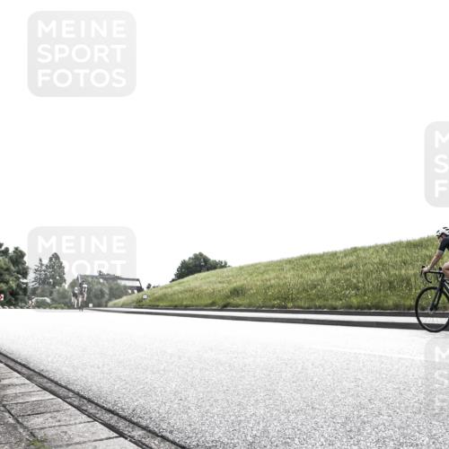 21.06.2026 - 29. Vierlanden-Triathlon H.Heesch http://msf.ph/oto/9906259 21.06.2026 11:30:12 Radfahren 252 meine-sportfotos.de