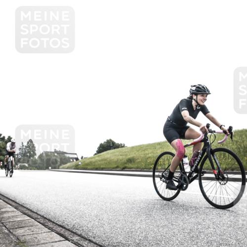 21.06.2026 - 29. Vierlanden-Triathlon H.Heesch http://msf.ph/oto/9906266 21.06.2026 11:30:32 Radfahren 237, 640, 804 meine-sportfotos.de