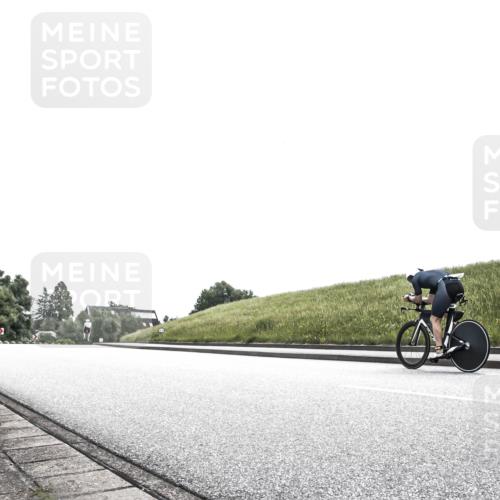 21.06.2026 - 29. Vierlanden-Triathlon H.Heesch http://msf.ph/oto/9906275 21.06.2026 11:30:36 Radfahren  meine-sportfotos.de