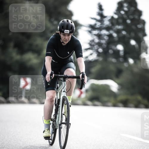 21.06.2026 - 29. Vierlanden-Triathlon H.Heesch http://msf.ph/oto/9906283 21.06.2026 09:19:24 Radfahren 99, 224, 228 meine-sportfotos.de