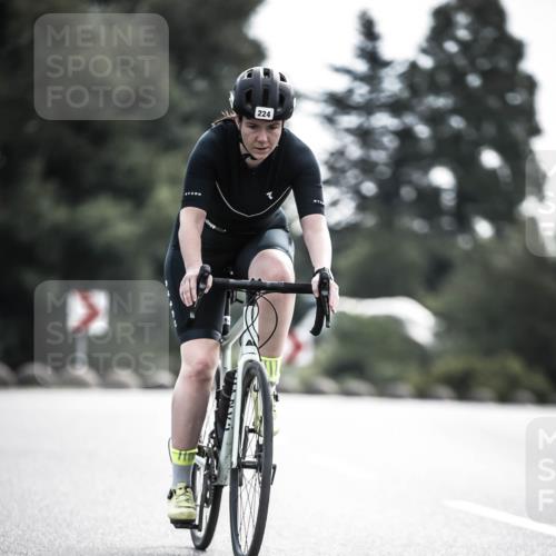 21.06.2026 - 29. Vierlanden-Triathlon H.Heesch http://msf.ph/oto/9906286 21.06.2026 09:19:24 Radfahren 99, 224, 228 meine-sportfotos.de