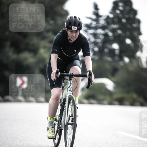 21.06.2026 - 29. Vierlanden-Triathlon H.Heesch http://msf.ph/oto/9906288 21.06.2026 09:19:24 Radfahren 99, 224, 228 meine-sportfotos.de