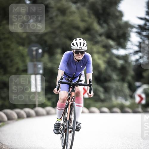 21.06.2026 - 29. Vierlanden-Triathlon H.Heesch http://msf.ph/oto/9906294 21.06.2026 11:41:00 Radfahren 71, 270, 668, 709, 853 meine-sportfotos.de