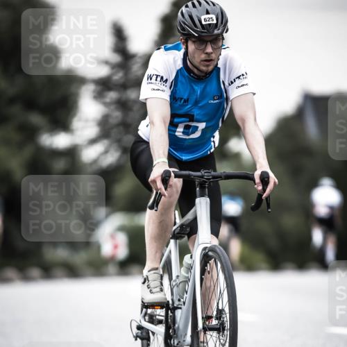 21.06.2026 - 29. Vierlanden-Triathlon H.Heesch http://msf.ph/oto/9906297 21.06.2026 10:24:36 Radfahren 71, 207, 552, 622, 625 meine-sportfotos.de