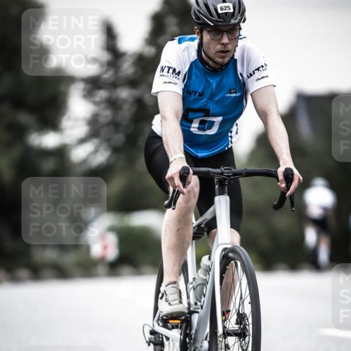 21.06.2026 - 29. Vierlanden-Triathlon H.Heesch http://msf.ph/oto/9906303 21.06.2026 10:24:36 Radfahren 71, 207, 552, 622, 625 meine-sportfotos.de