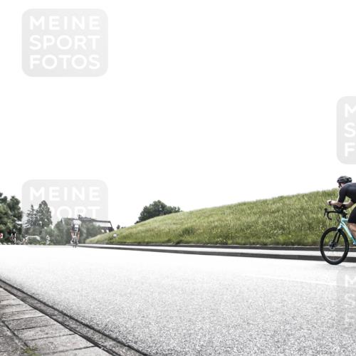 21.06.2026 - 29. Vierlanden-Triathlon H.Heesch http://msf.ph/oto/9906319 21.06.2026 11:31:32 Radfahren 200, 788 meine-sportfotos.de
