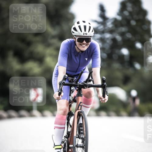 21.06.2026 - 29. Vierlanden-Triathlon H.Heesch http://msf.ph/oto/9906350 21.06.2026 11:41:00 Radfahren 71, 270, 668, 709, 853 meine-sportfotos.de