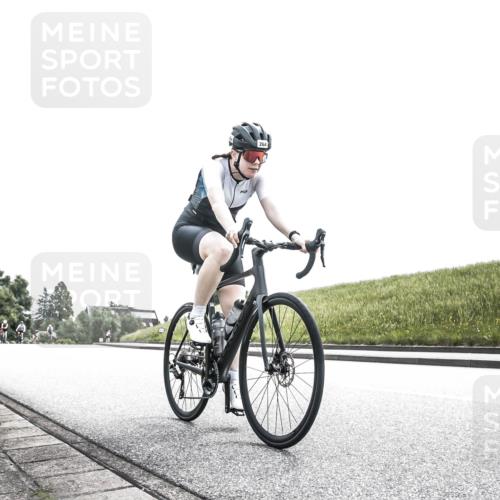 21.06.2026 - 29. Vierlanden-Triathlon H.Heesch http://msf.ph/oto/9906358 21.06.2026 11:32:22 Radfahren 264, 866, 906 meine-sportfotos.de