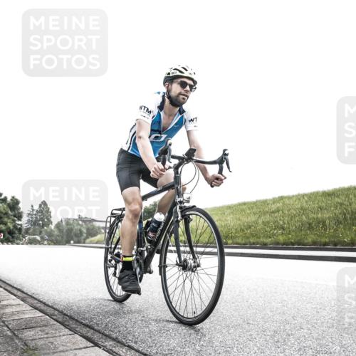 21.06.2026 - 29. Vierlanden-Triathlon H.Heesch http://msf.ph/oto/9906361 21.06.2026 11:32:27 Radfahren 168, 668, 736, 903, 906 meine-sportfotos.de