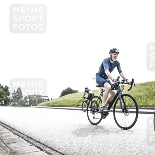 21.06.2026 - 29. Vierlanden-Triathlon H.Heesch http://msf.ph/oto/9906376 21.06.2026 11:32:54 Radfahren 269, 806, 880 meine-sportfotos.de