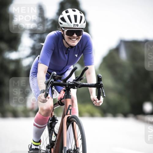 21.06.2026 - 29. Vierlanden-Triathlon H.Heesch http://msf.ph/oto/9906377 21.06.2026 11:41:01 Radfahren 71, 270, 668, 709, 853 meine-sportfotos.de