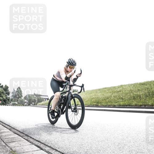 21.06.2026 - 29. Vierlanden-Triathlon H.Heesch http://msf.ph/oto/9906388 21.06.2026 11:33:00 Radfahren 878, 880 meine-sportfotos.de