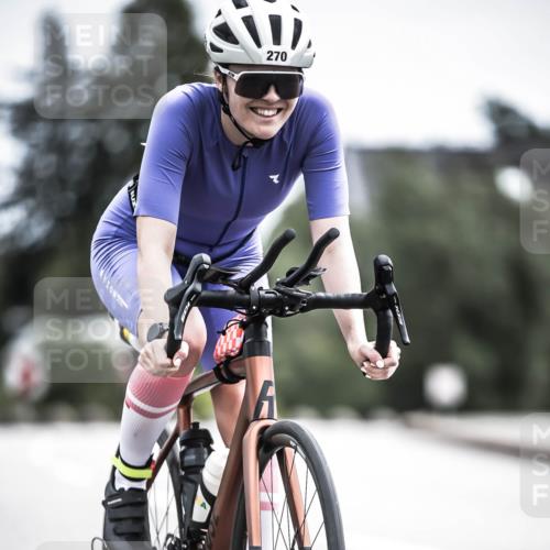 21.06.2026 - 29. Vierlanden-Triathlon H.Heesch http://msf.ph/oto/9906390 21.06.2026 11:41:01 Radfahren 71, 270, 668, 709, 853 meine-sportfotos.de