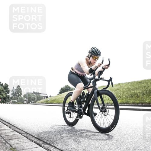21.06.2026 - 29. Vierlanden-Triathlon H.Heesch http://msf.ph/oto/9906391 21.06.2026 11:33:00 Radfahren 878, 880 meine-sportfotos.de