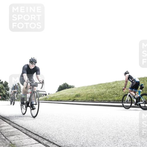 21.06.2026 - 29. Vierlanden-Triathlon H.Heesch http://msf.ph/oto/9906400 21.06.2026 11:33:26 Radfahren 19, 54, 190, 255, 686 meine-sportfotos.de