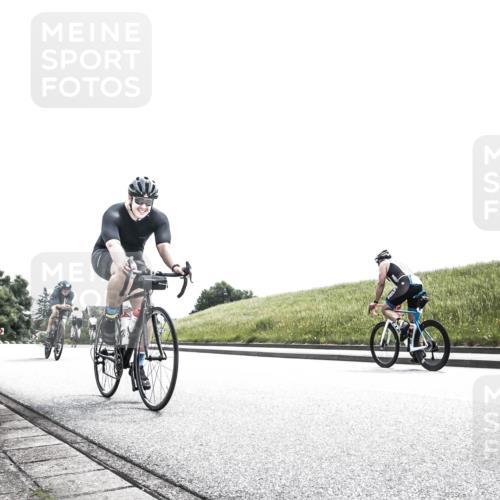 21.06.2026 - 29. Vierlanden-Triathlon H.Heesch http://msf.ph/oto/9906403 21.06.2026 11:33:27 Radfahren 19, 54, 255, 686 meine-sportfotos.de