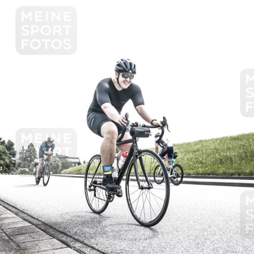 21.06.2026 - 29. Vierlanden-Triathlon H.Heesch http://msf.ph/oto/9906409 21.06.2026 11:33:27 Radfahren 19, 54, 255, 686 meine-sportfotos.de