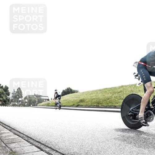 21.06.2026 - 29. Vierlanden-Triathlon H.Heesch http://msf.ph/oto/9906412 21.06.2026 11:33:28 Radfahren 19, 54, 255, 686, 894 meine-sportfotos.de