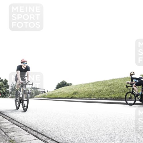 21.06.2026 - 29. Vierlanden-Triathlon H.Heesch http://msf.ph/oto/9906415 21.06.2026 11:33:29 Radfahren 19, 54, 255, 686, 894 meine-sportfotos.de