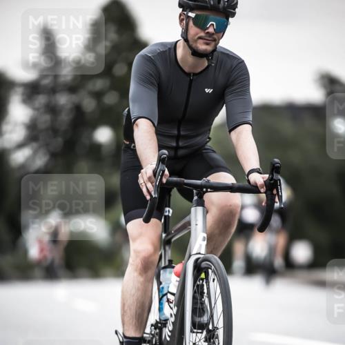 21.06.2026 - 29. Vierlanden-Triathlon H.Heesch http://msf.ph/oto/9906422 21.06.2026 10:24:41 Radfahren 71, 207, 509, 562 meine-sportfotos.de