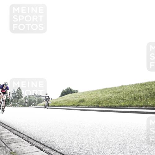 21.06.2026 - 29. Vierlanden-Triathlon H.Heesch http://msf.ph/oto/9906464 21.06.2026 11:33:31 Radfahren 54, 238, 255, 894 meine-sportfotos.de