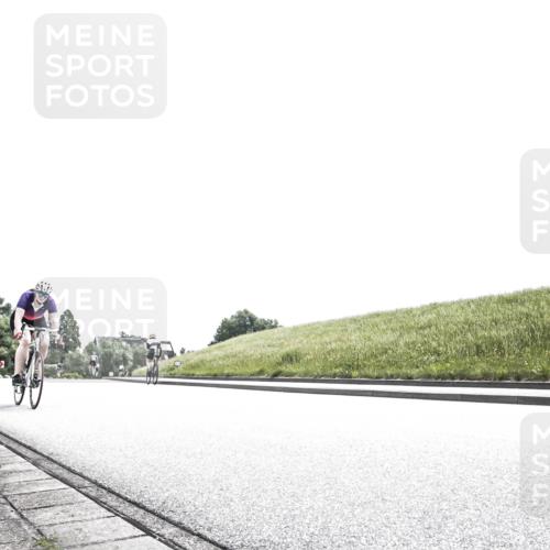 21.06.2026 - 29. Vierlanden-Triathlon H.Heesch http://msf.ph/oto/9906472 21.06.2026 11:33:31 Radfahren 54, 238, 255, 894 meine-sportfotos.de
