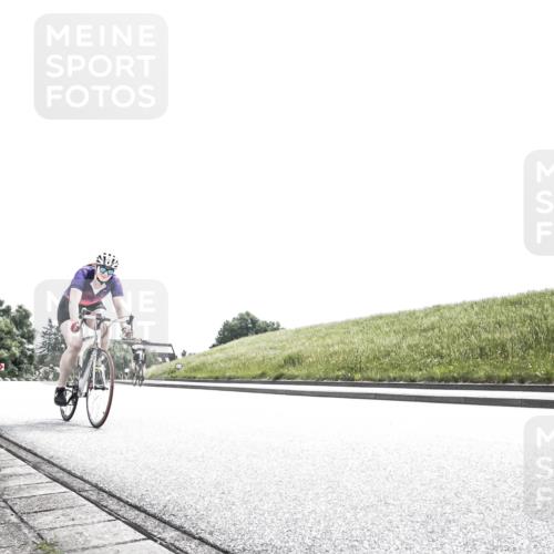 21.06.2026 - 29. Vierlanden-Triathlon H.Heesch http://msf.ph/oto/9906481 21.06.2026 11:33:31 Radfahren 54, 238, 255, 894 meine-sportfotos.de