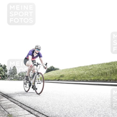 21.06.2026 - 29. Vierlanden-Triathlon H.Heesch http://msf.ph/oto/9906488 21.06.2026 11:33:31 Radfahren 54, 238, 255, 894 meine-sportfotos.de