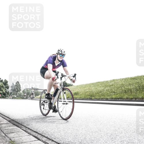 21.06.2026 - 29. Vierlanden-Triathlon H.Heesch http://msf.ph/oto/9906491 21.06.2026 11:33:31 Radfahren 54, 238, 255, 894 meine-sportfotos.de