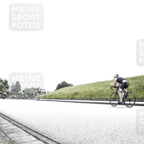 21.06.2026 - 29. Vierlanden-Triathlon H.Heesch http://msf.ph/oto/9906509 21.06.2026 11:33:51 Radfahren 701 meine-sportfotos.de