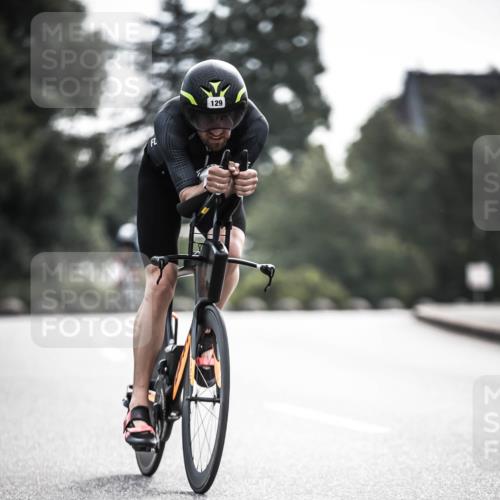 21.06.2026 - 29. Vierlanden-Triathlon H.Heesch http://msf.ph/oto/9906542 21.06.2026 09:20:19 Radfahren 129, 132 meine-sportfotos.de