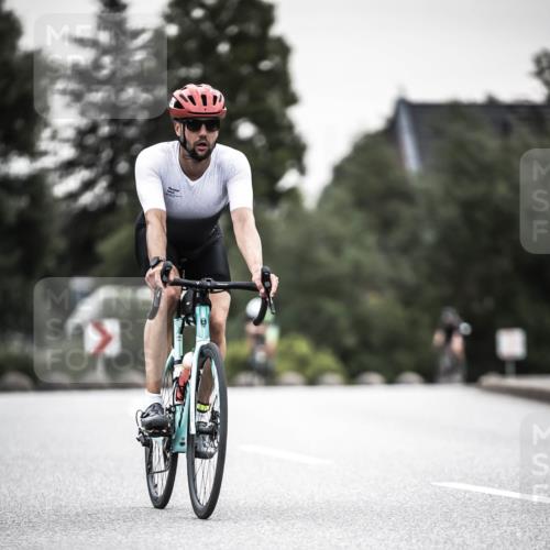 21.06.2026 - 29. Vierlanden-Triathlon H.Heesch http://msf.ph/oto/9906561 21.06.2026 10:24:56 Radfahren 33, 253, 480, 577 meine-sportfotos.de