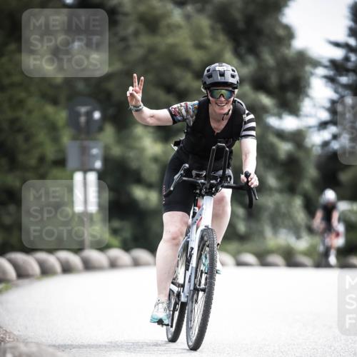 21.06.2026 - 29. Vierlanden-Triathlon H.Heesch http://msf.ph/oto/9906568 21.06.2026 11:41:28 Radfahren 137, 236, 299, 643, 649, 652, 659, 744, 855 meine-sportfotos.de