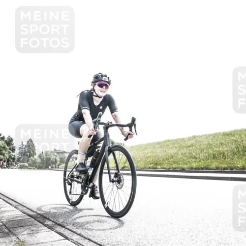 21.06.2026 - 29. Vierlanden-Triathlon H.Heesch http://msf.ph/oto/9906570 21.06.2026 11:35:06 Radfahren 64, 281, 715, 860, 869 meine-sportfotos.de