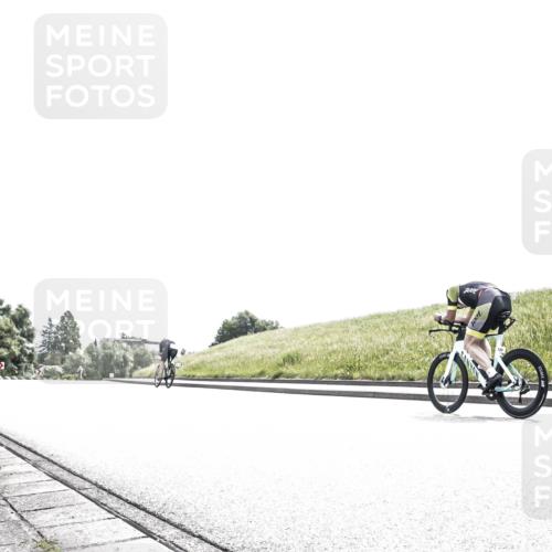 21.06.2026 - 29. Vierlanden-Triathlon H.Heesch http://msf.ph/oto/9906580 21.06.2026 11:35:08 Radfahren 64, 860, 869 meine-sportfotos.de