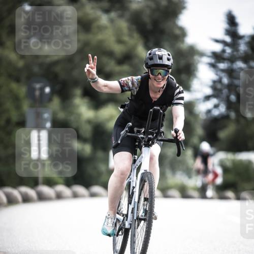 21.06.2026 - 29. Vierlanden-Triathlon H.Heesch http://msf.ph/oto/9906584 21.06.2026 11:41:28 Radfahren 137, 236, 299, 643, 649, 652, 659, 744, 855 meine-sportfotos.de