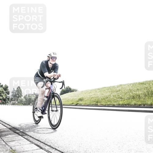 21.06.2026 - 29. Vierlanden-Triathlon H.Heesch http://msf.ph/oto/9906599 21.06.2026 11:35:33 Radfahren 284, 753, 831, 842 meine-sportfotos.de