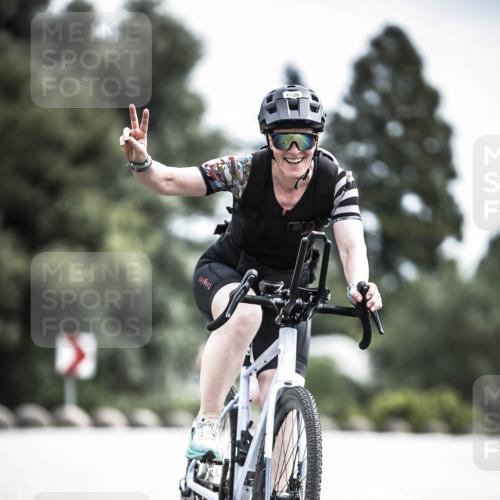 21.06.2026 - 29. Vierlanden-Triathlon H.Heesch http://msf.ph/oto/9906610 21.06.2026 11:41:28 Radfahren 137, 236, 299, 643, 649, 652, 659, 744, 855 meine-sportfotos.de