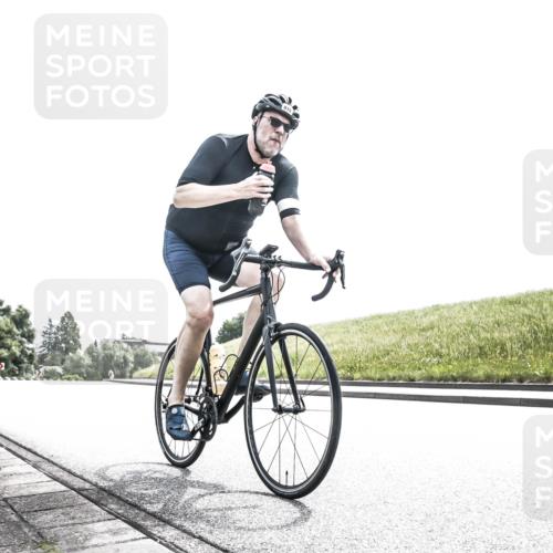 21.06.2026 - 29. Vierlanden-Triathlon H.Heesch http://msf.ph/oto/9906624 21.06.2026 11:35:52 Radfahren 248, 818, 874 meine-sportfotos.de