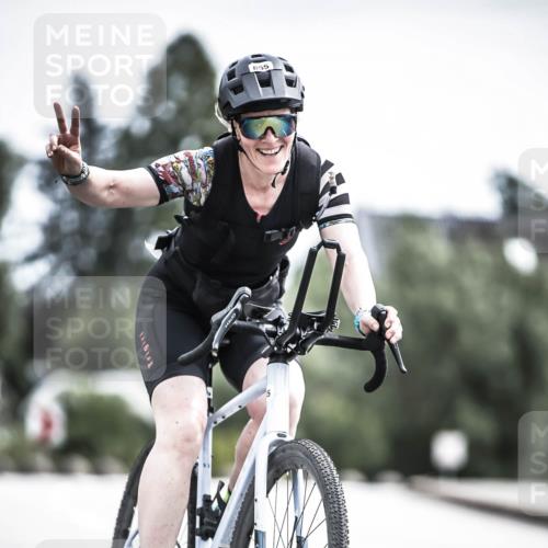 21.06.2026 - 29. Vierlanden-Triathlon H.Heesch http://msf.ph/oto/9906640 21.06.2026 11:41:28 Radfahren 137, 236, 299, 643, 649, 652, 659, 744, 855 meine-sportfotos.de