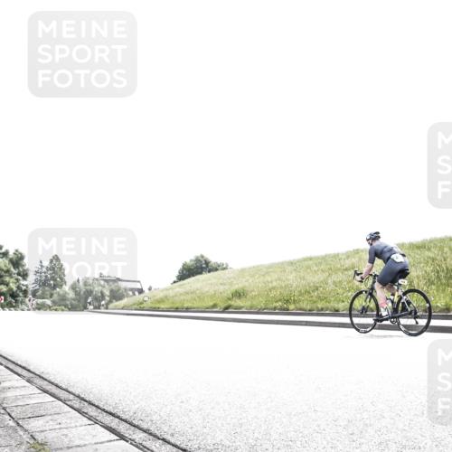 21.06.2026 - 29. Vierlanden-Triathlon H.Heesch http://msf.ph/oto/9906642 21.06.2026 11:36:15 Radfahren 771, 888 meine-sportfotos.de