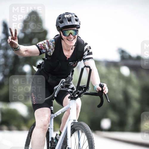 21.06.2026 - 29. Vierlanden-Triathlon H.Heesch http://msf.ph/oto/9906646 21.06.2026 11:41:28 Radfahren 137, 236, 299, 643, 649, 652, 659, 744, 855 meine-sportfotos.de