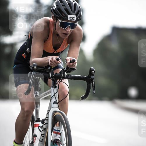 21.06.2026 - 29. Vierlanden-Triathlon H.Heesch http://msf.ph/oto/9906647 21.06.2026 09:20:44 Radfahren 45, 253 meine-sportfotos.de
