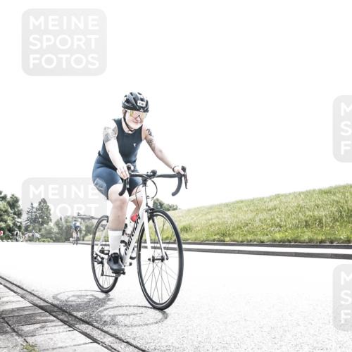 21.06.2026 - 29. Vierlanden-Triathlon H.Heesch http://msf.ph/oto/9906654 21.06.2026 11:36:28 Radfahren 246, 653 meine-sportfotos.de