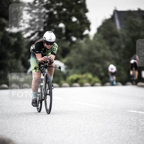 21.06.2026 - 29. Vierlanden-Triathlon H.Heesch http://msf.ph/oto/9906660 21.06.2026 10:25:02 Radfahren 42, 210, 253, 480, 577 meine-sportfotos.de