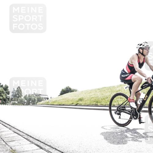 21.06.2026 - 29. Vierlanden-Triathlon H.Heesch http://msf.ph/oto/9906686 21.06.2026 11:37:04 Radfahren 100, 847 meine-sportfotos.de
