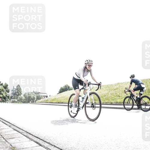 21.06.2026 - 29. Vierlanden-Triathlon H.Heesch http://msf.ph/oto/9906689 21.06.2026 11:37:15 Radfahren 724, 834, 856, 861 meine-sportfotos.de